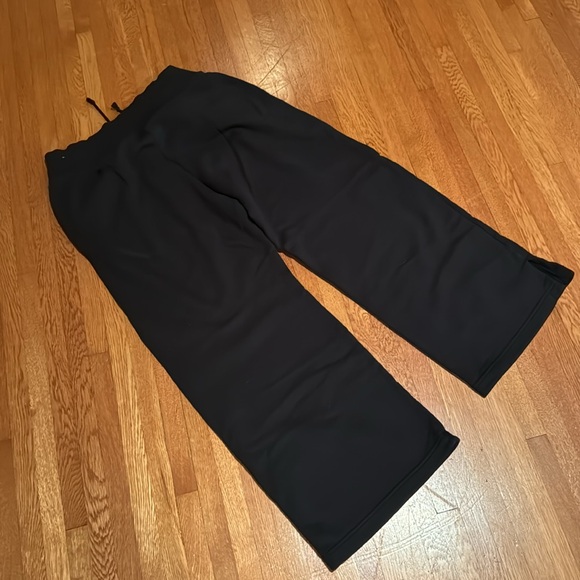 Nike Women's Black Track Pants - Picture 2 of 4